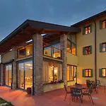 Hotel Tenuta Aganis 3*