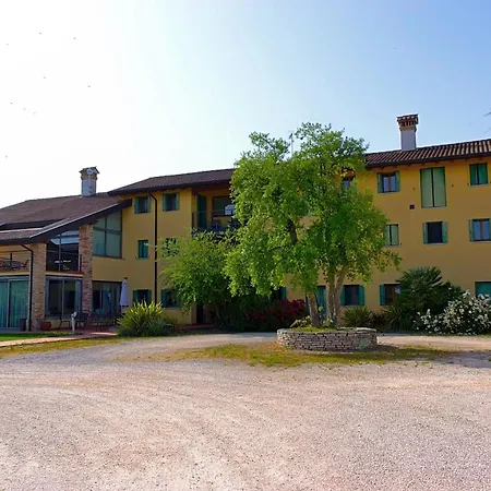 Tenuta Aganis パラッツォーロ・デッロ・ステッラ