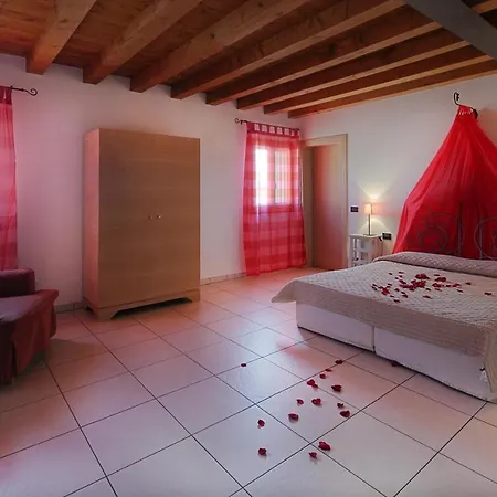 Hotel Tenuta Aganis 3*